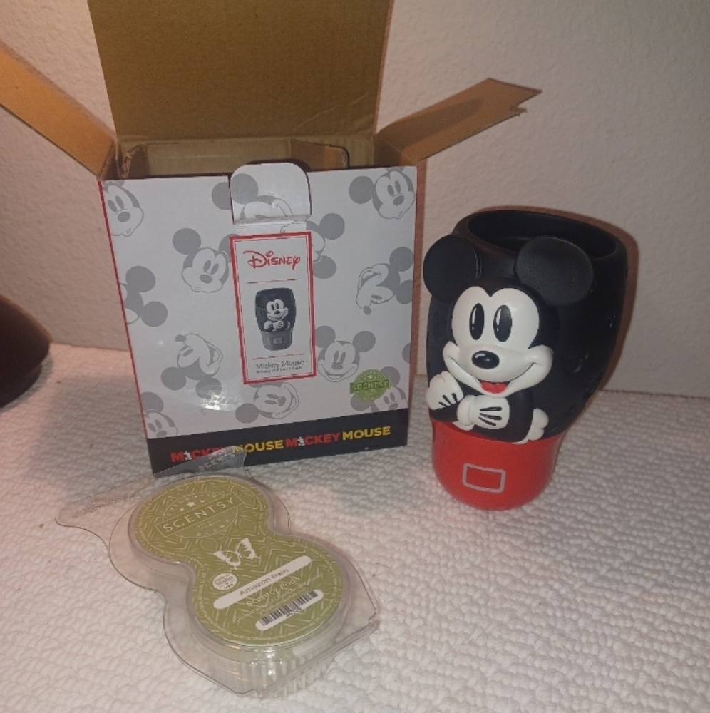 Scentsy Fan Wall Plug in Mickey Mouse